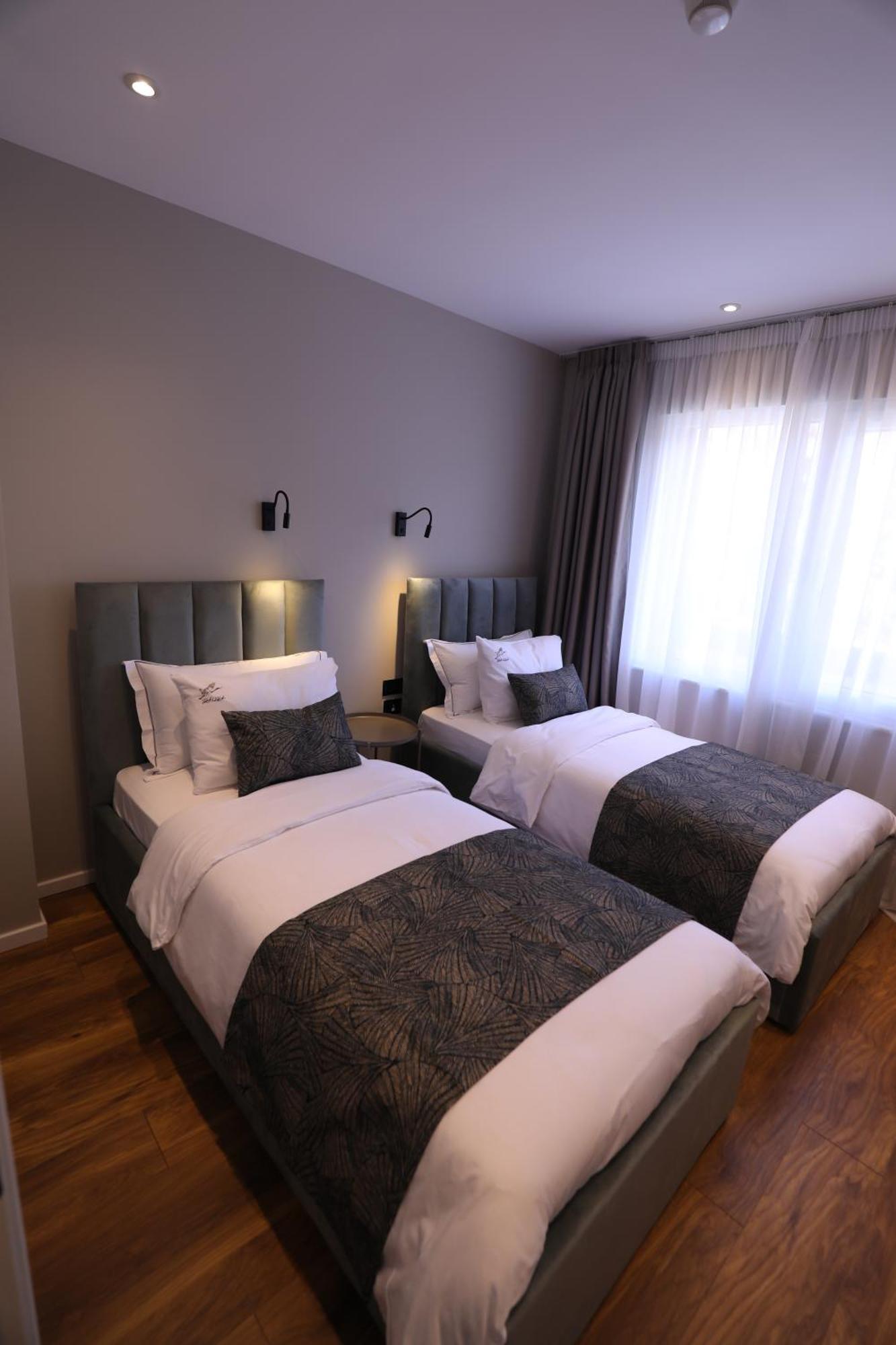 Hotel Dallga *